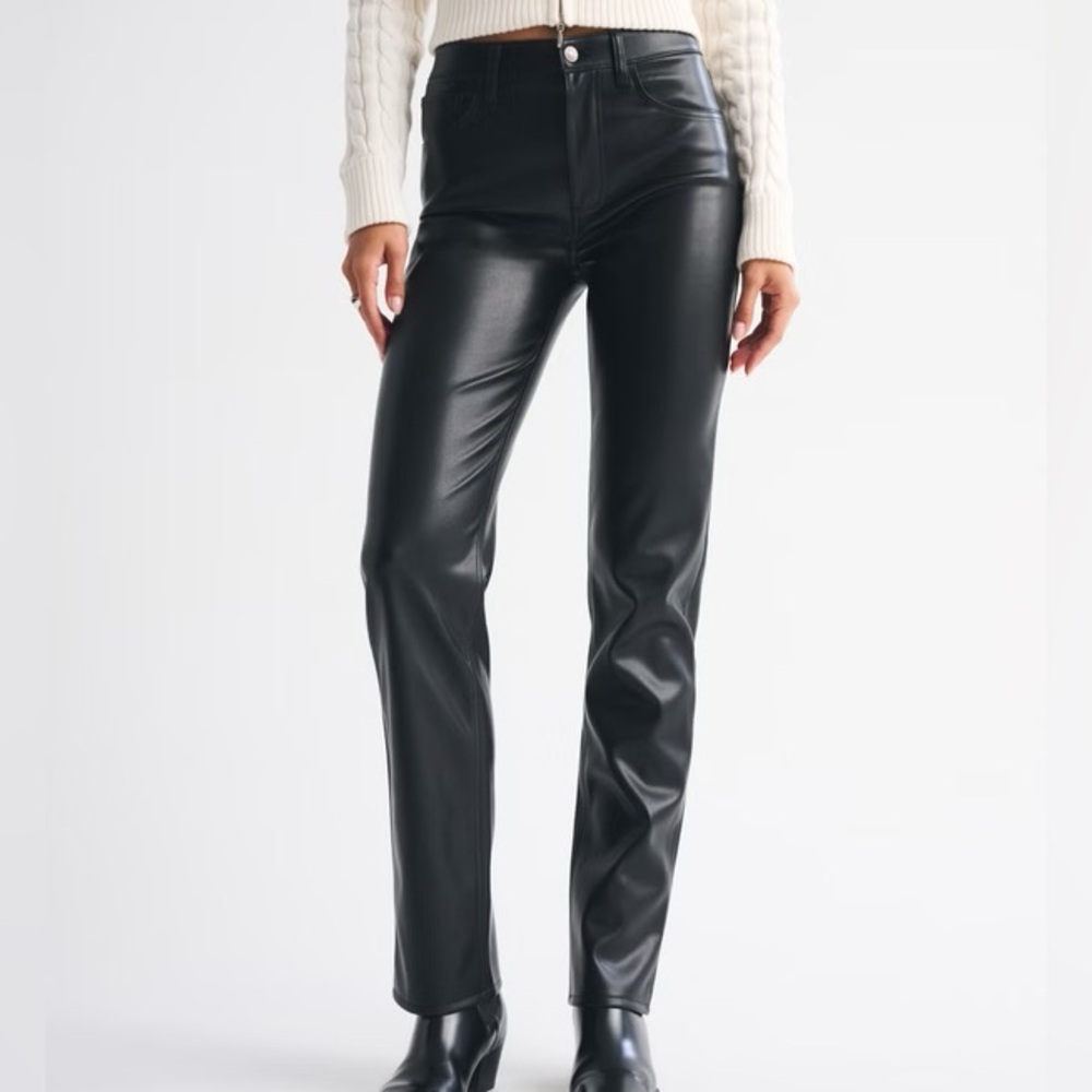 Abercrombie & Fitch 90s Straight Ultra High Rise Black Vegan Leather 4 LONG